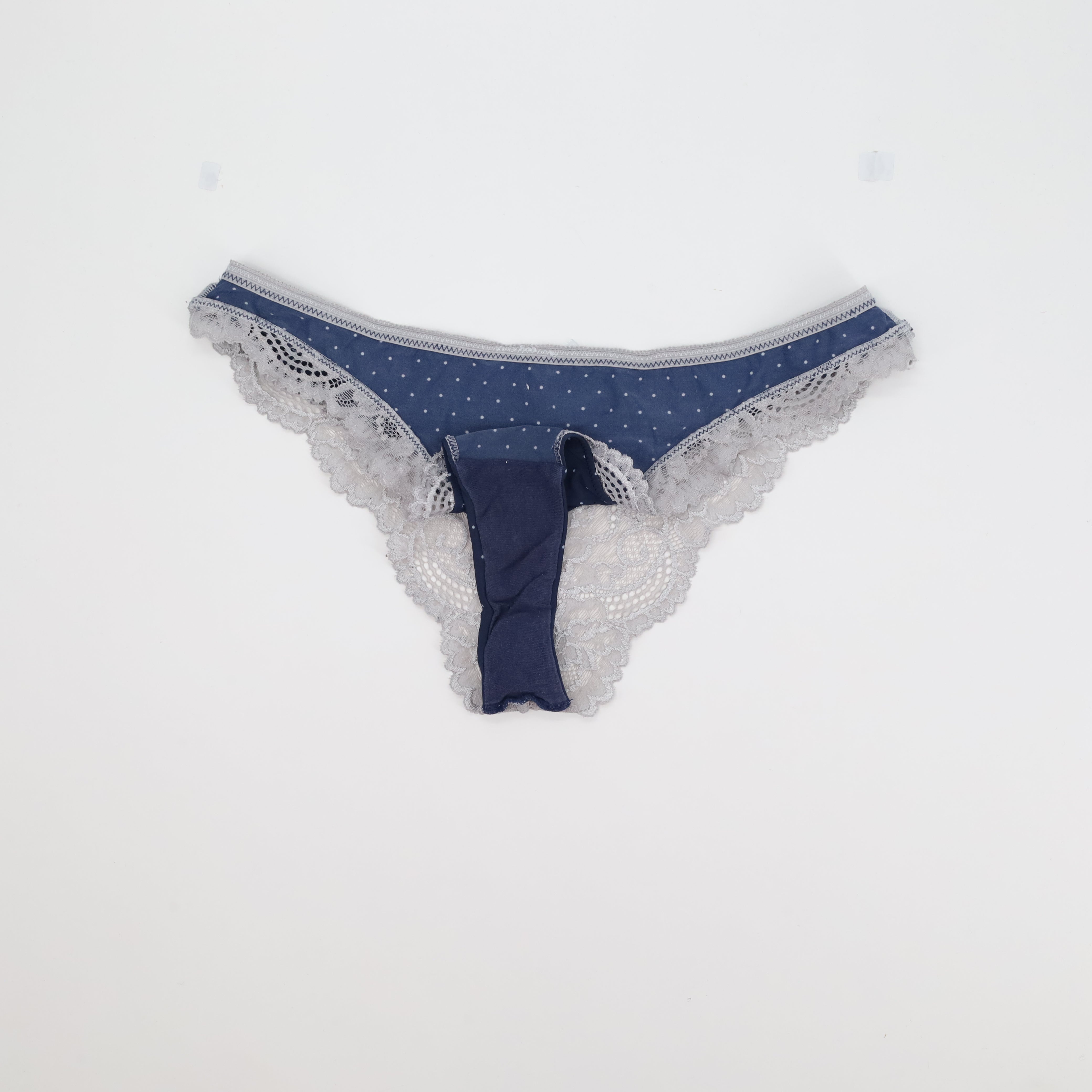 String RougeGorge Bleu