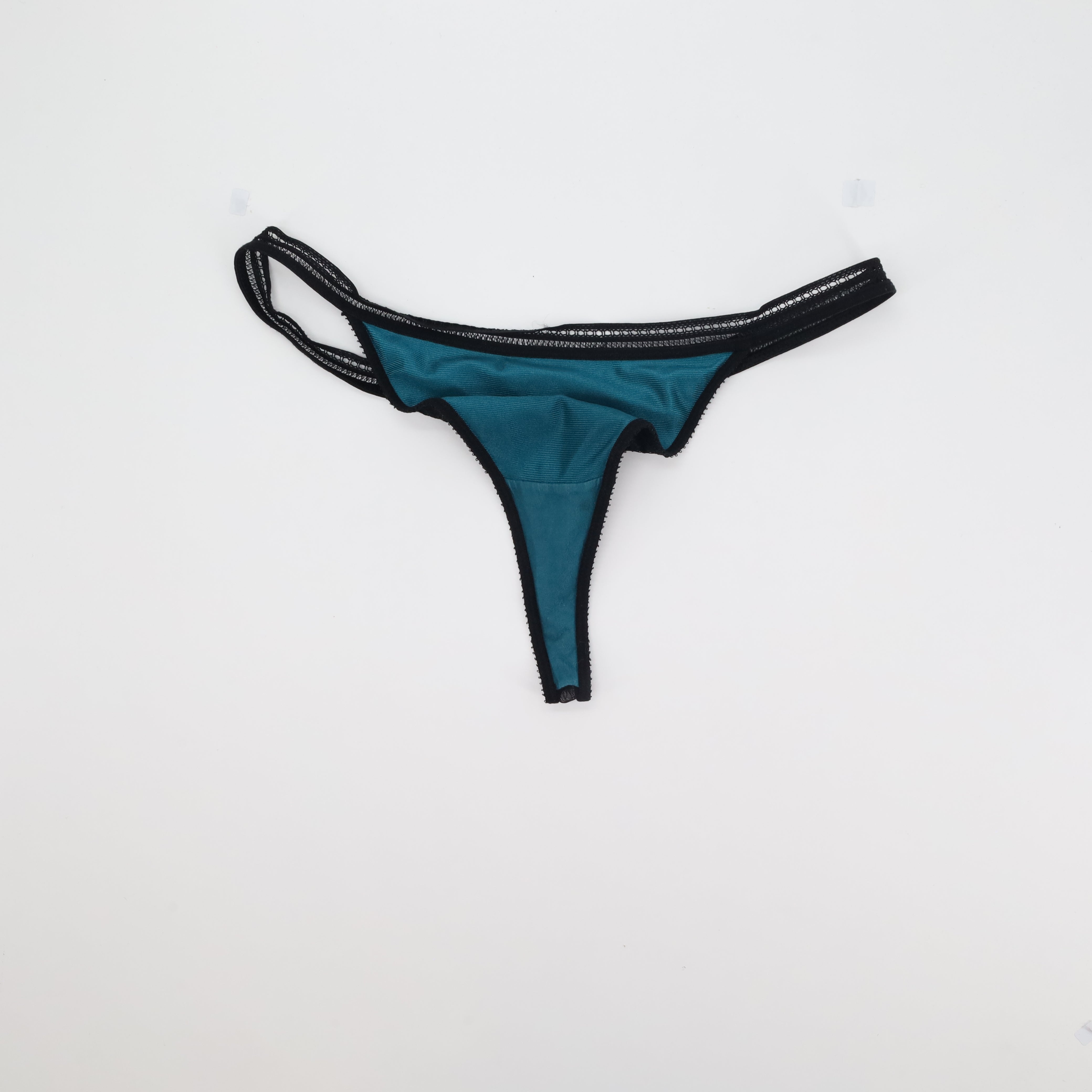 String Boux Avenue Noir