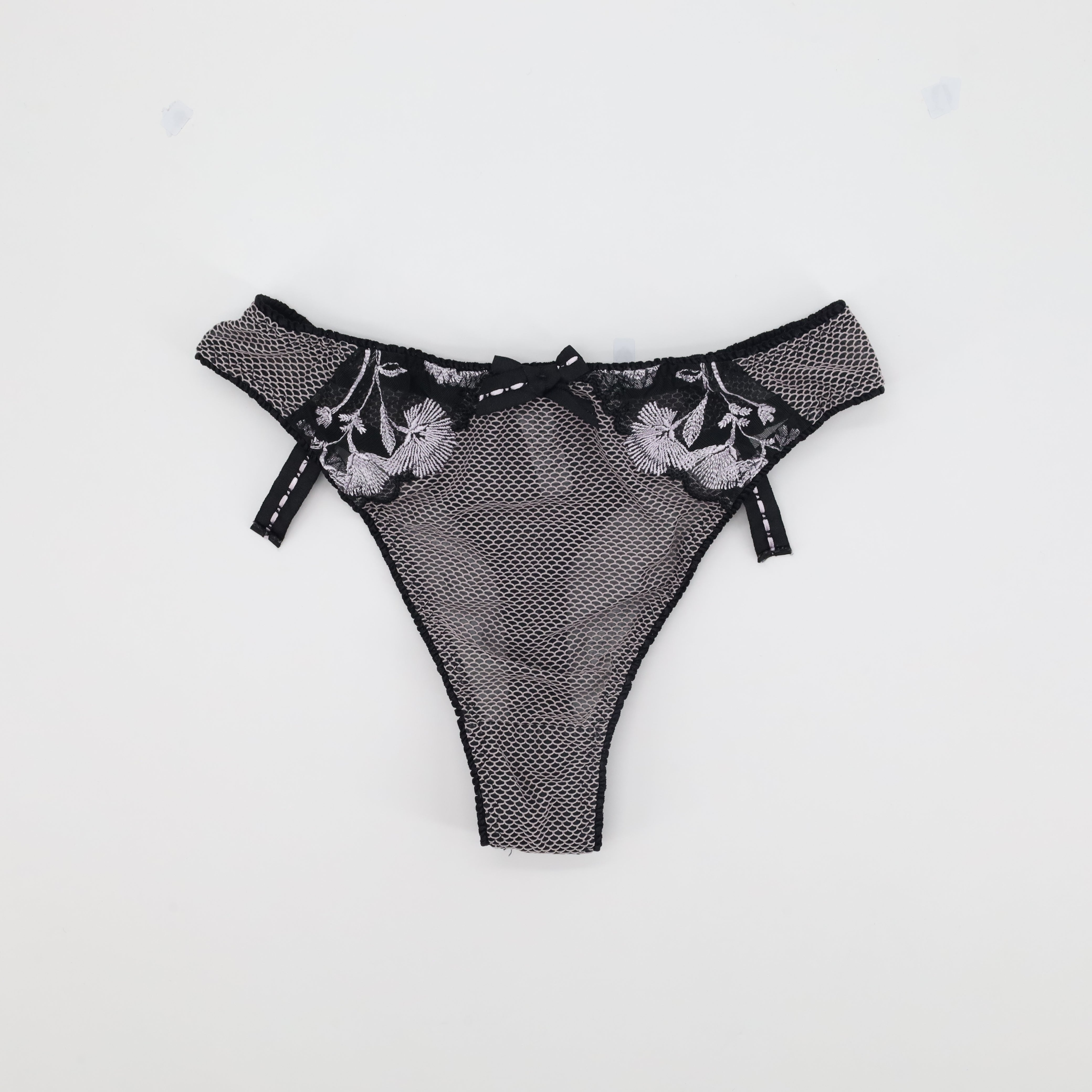 String Allande Noir