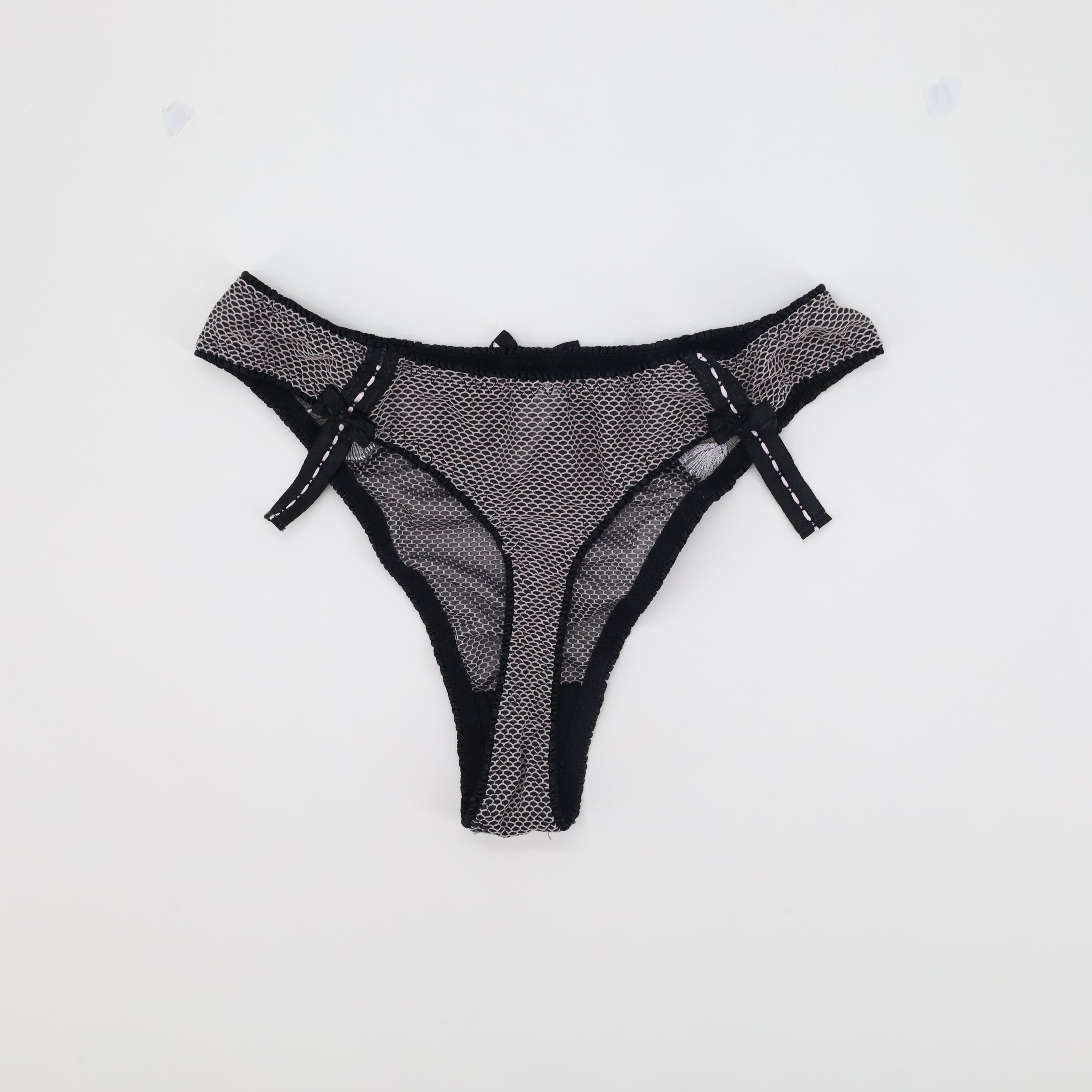 String Allande Noir