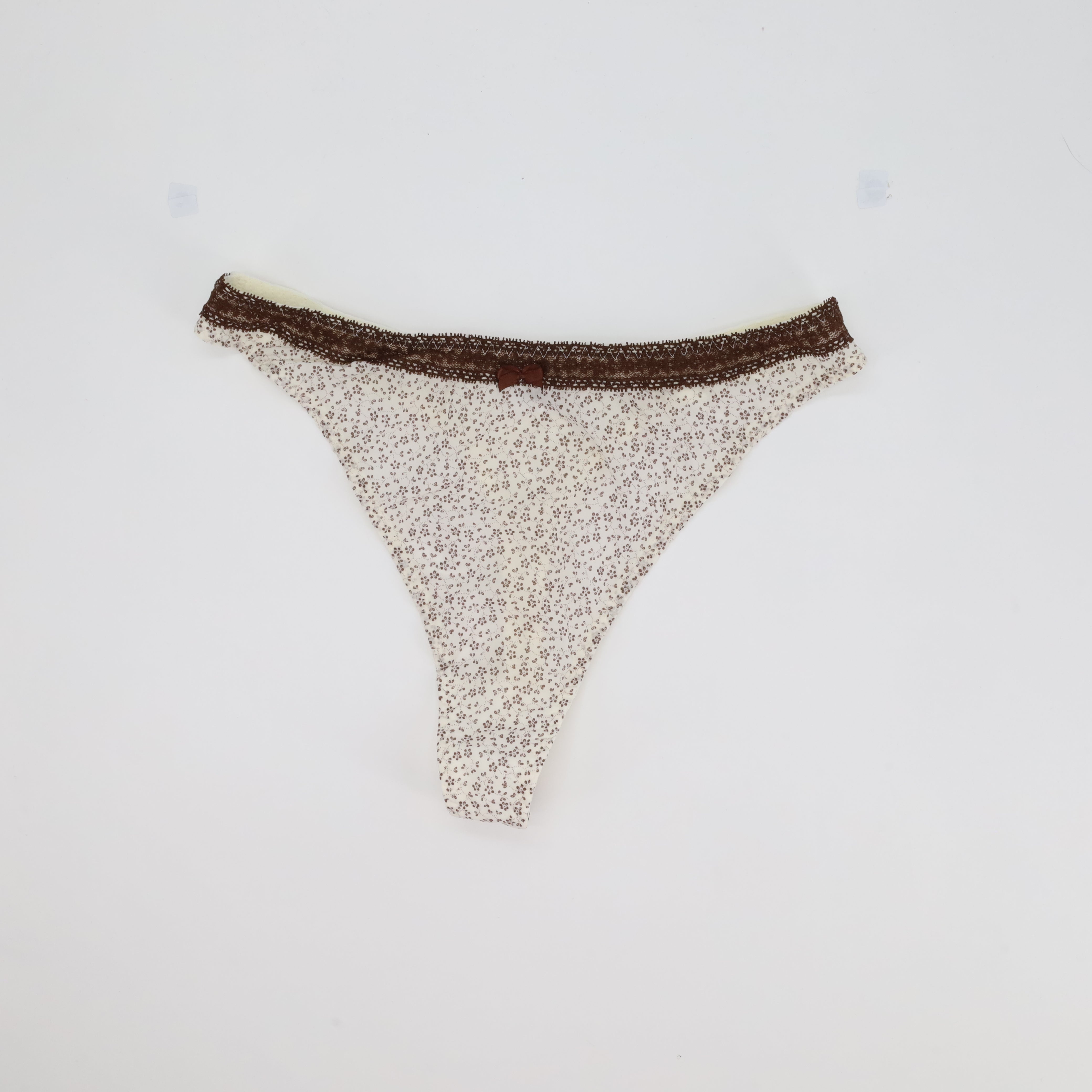 String Blanc