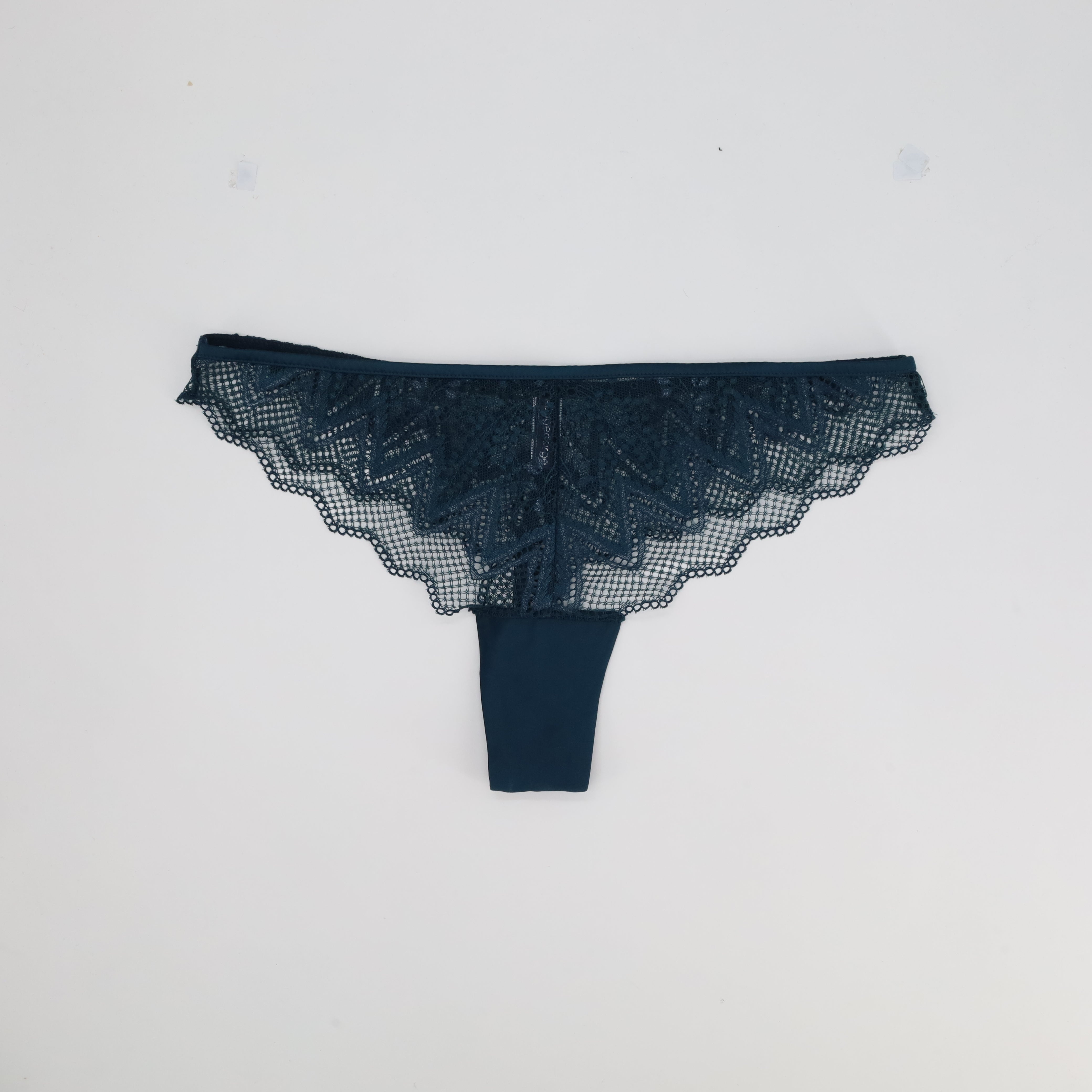 String RougeGorge Vert