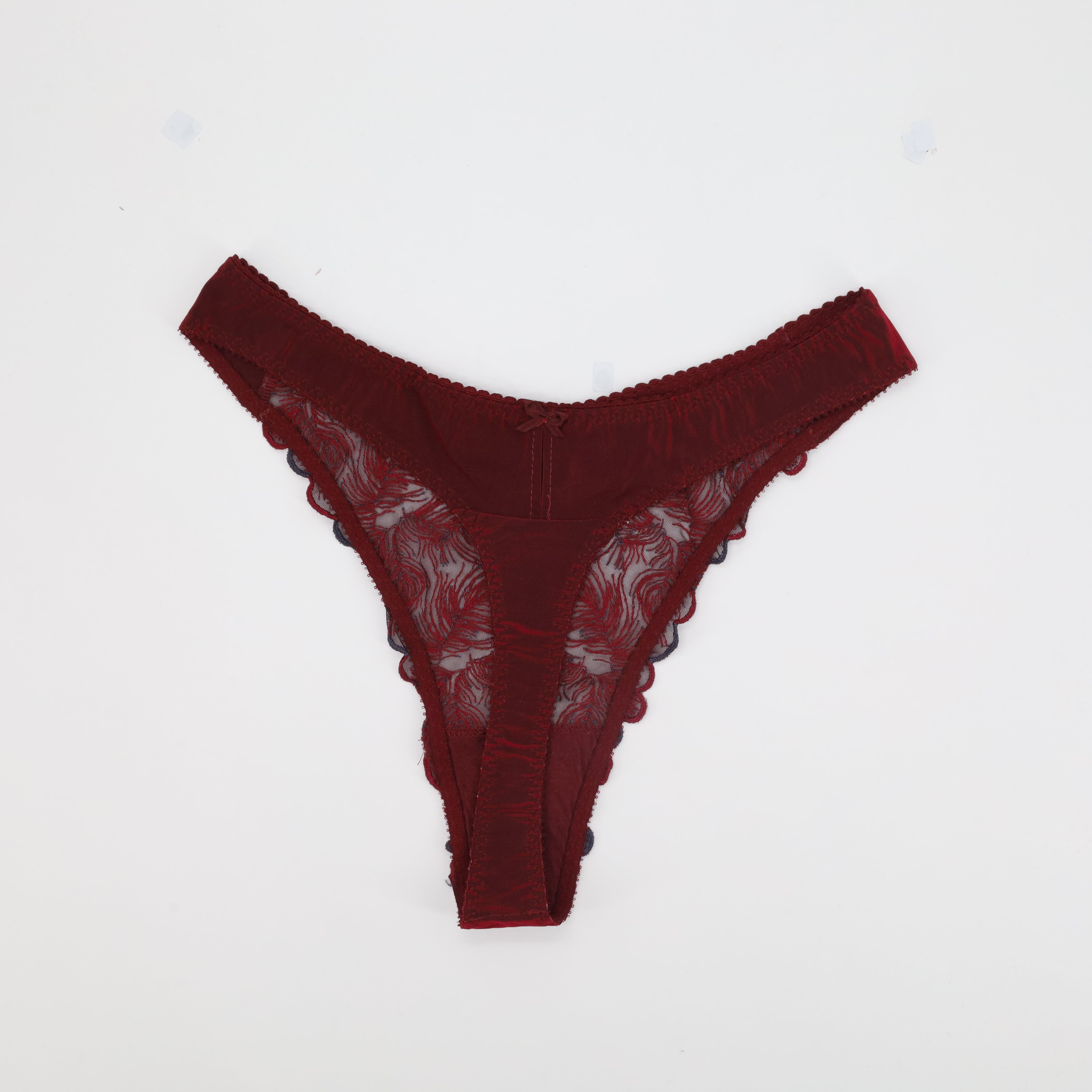 String Lady de Paris Rouge