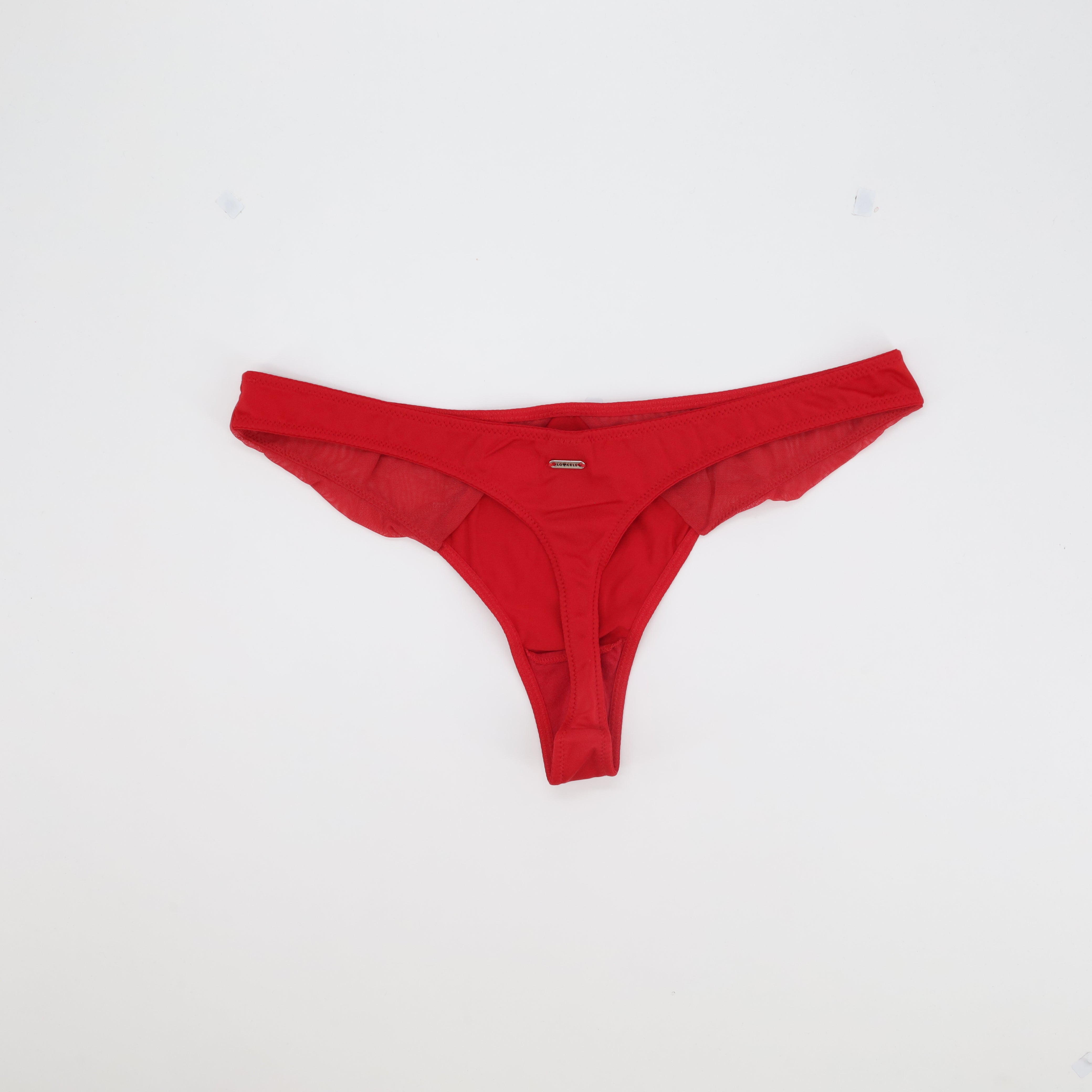 String Lovable Rouge