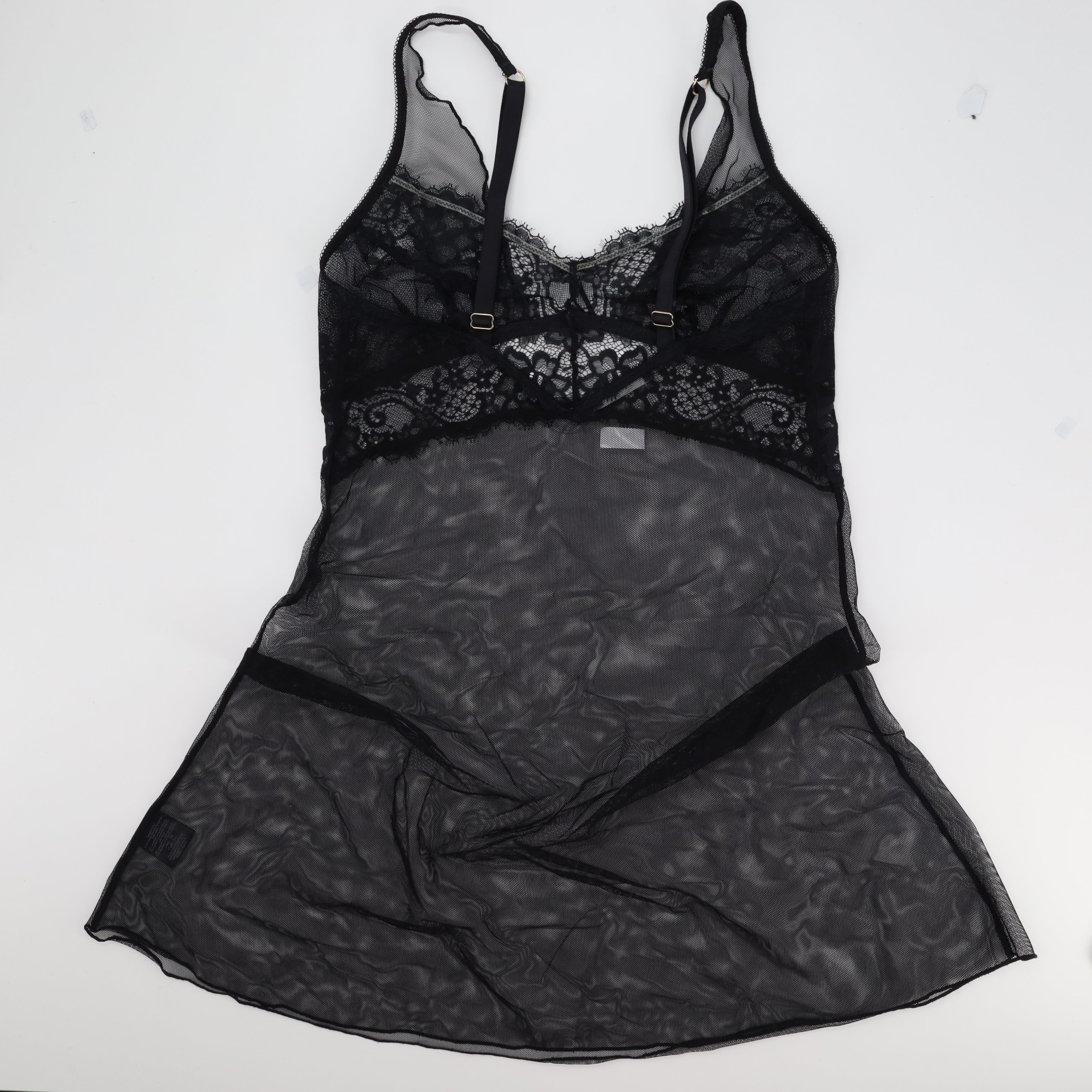 Nuisette RougeGorge Noir