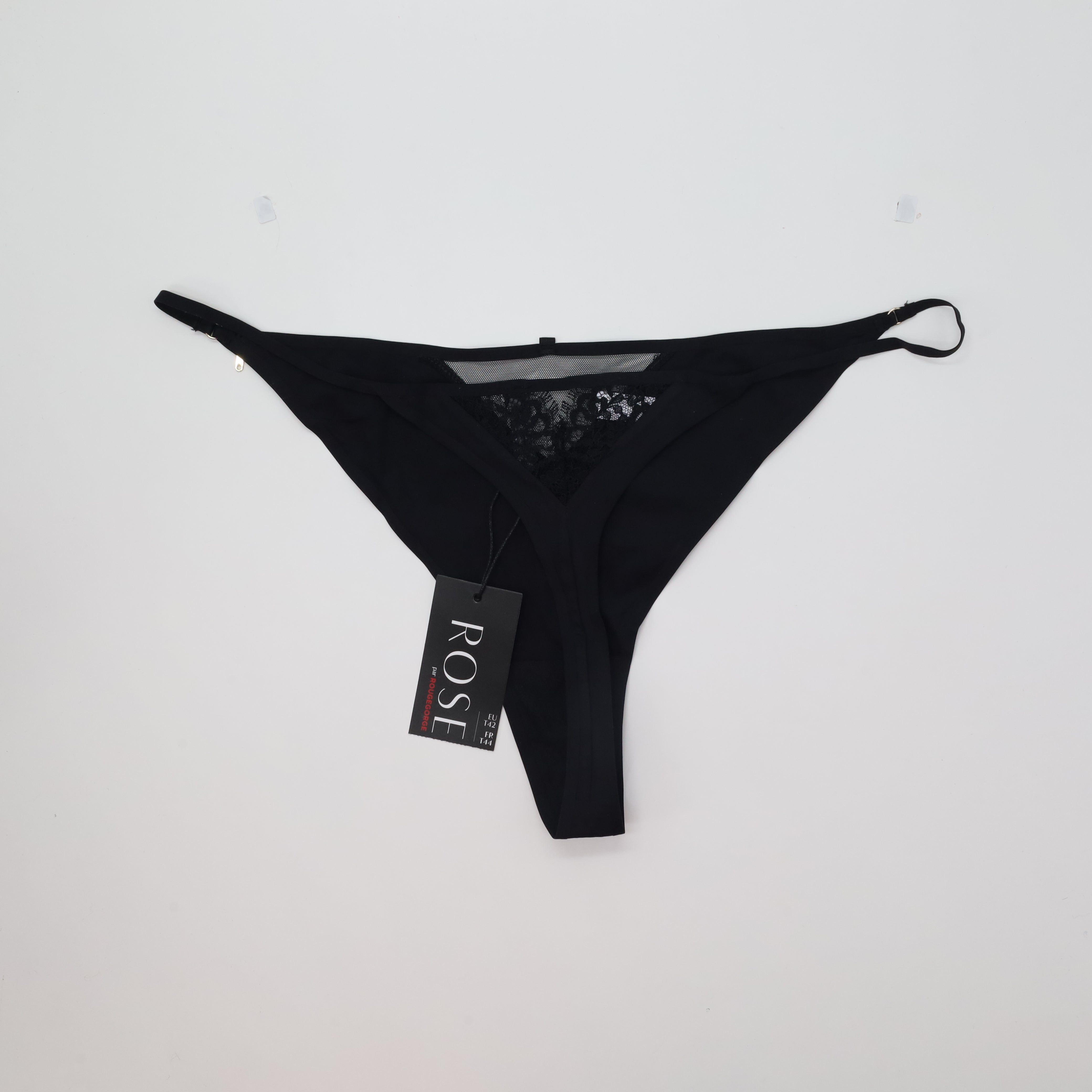 String Rose Noir