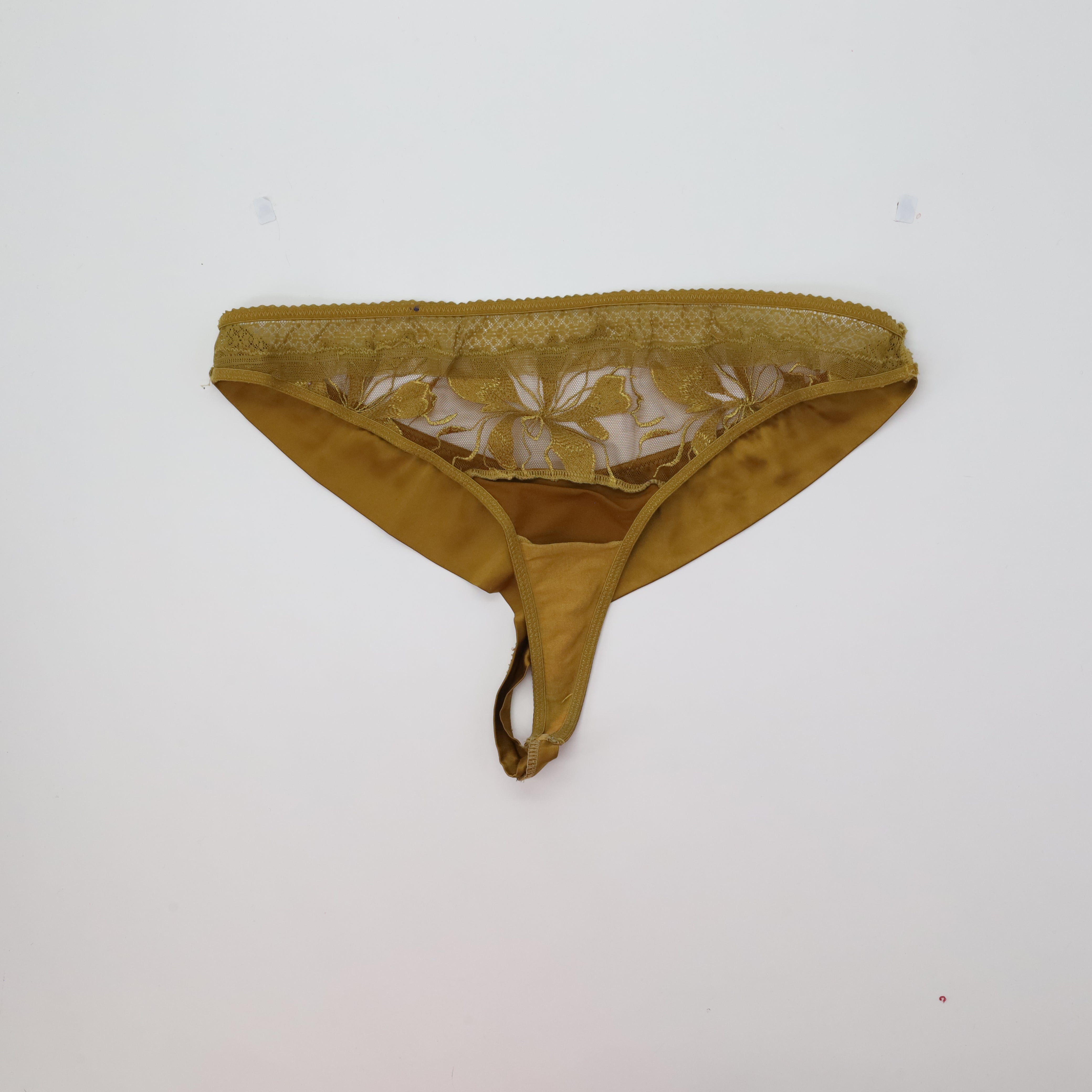 String RougeGorge Jaune