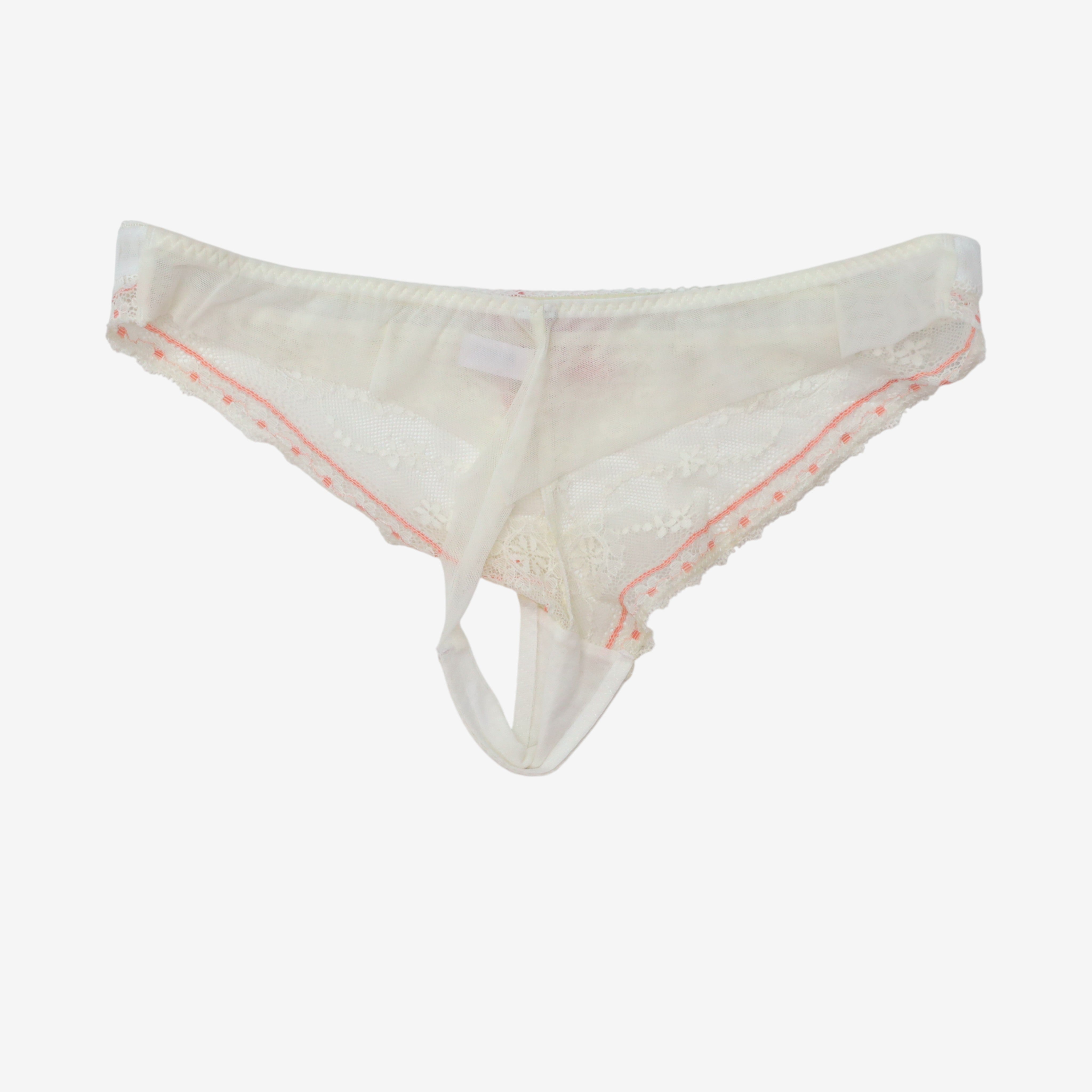 String Blanc