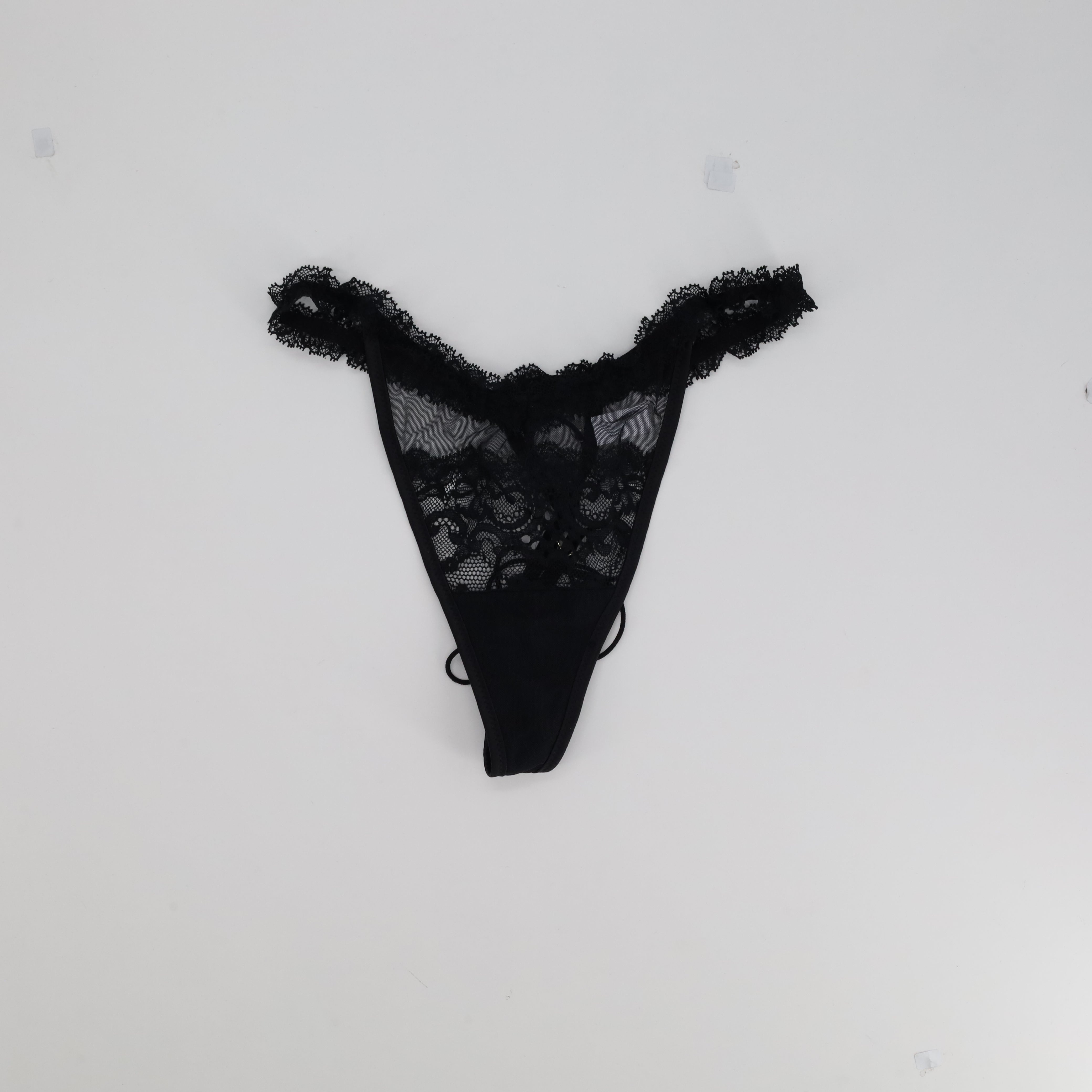 String Noir