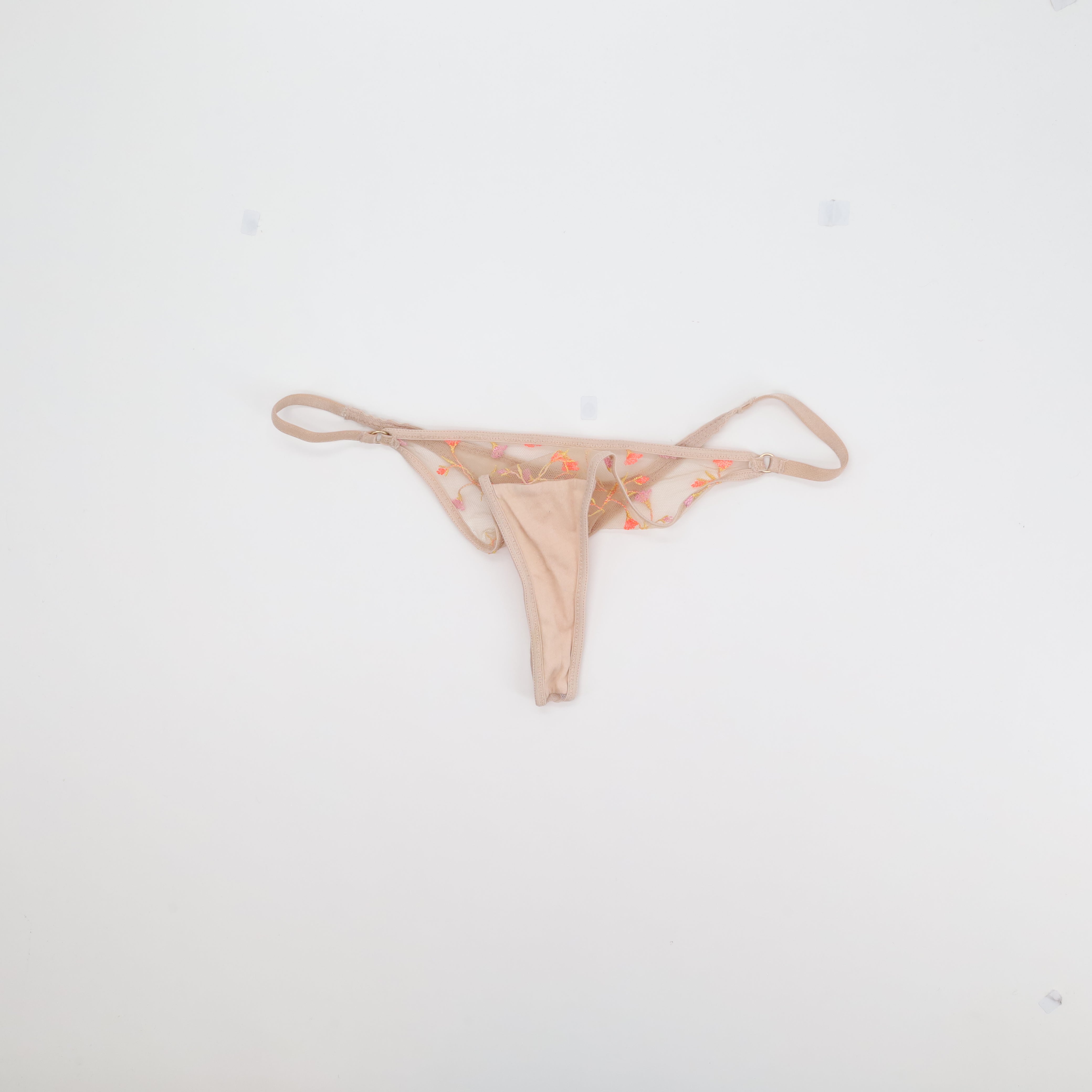 String ETAM Beige