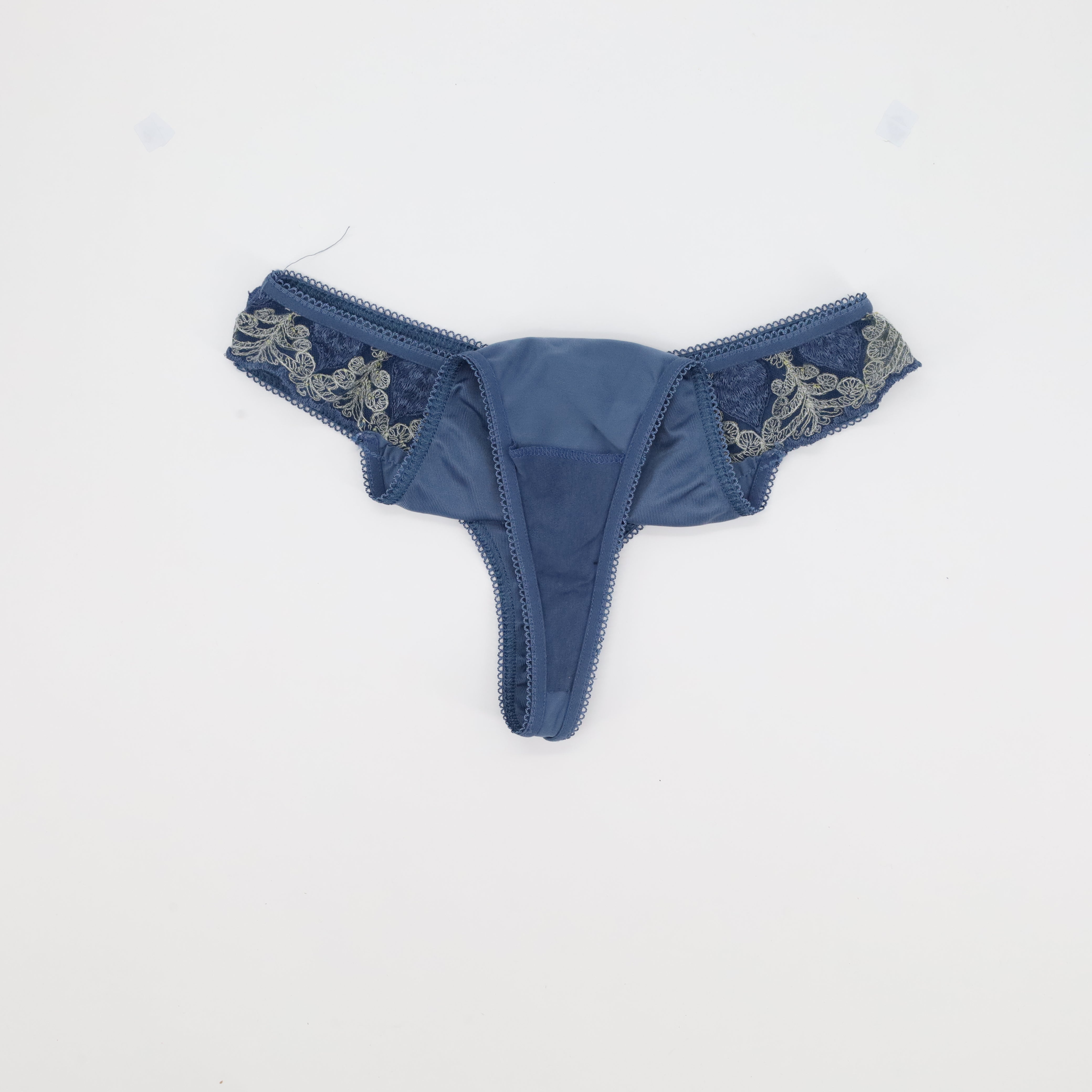 Tanga Antinea Bleu