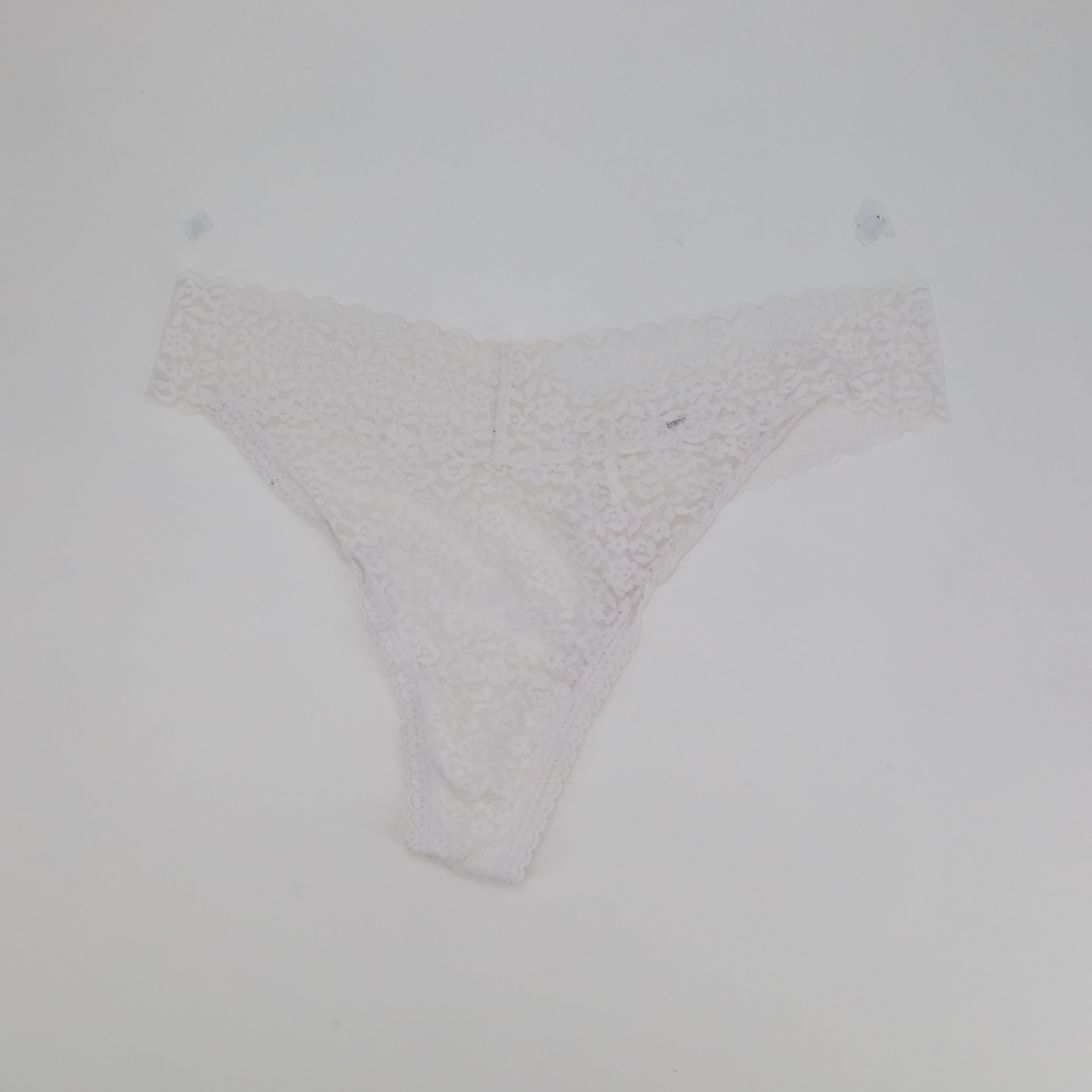 String Blanc