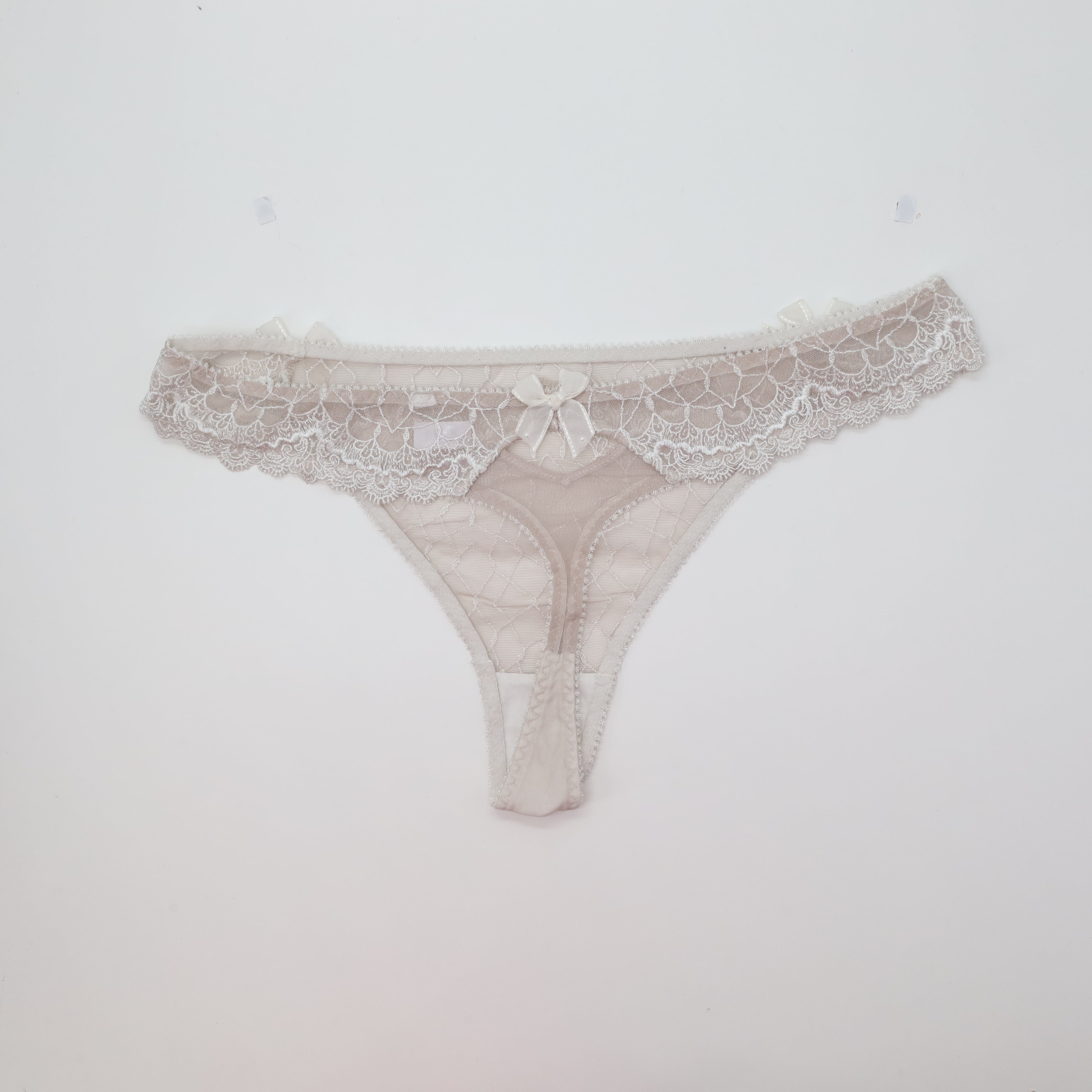 String Blanc