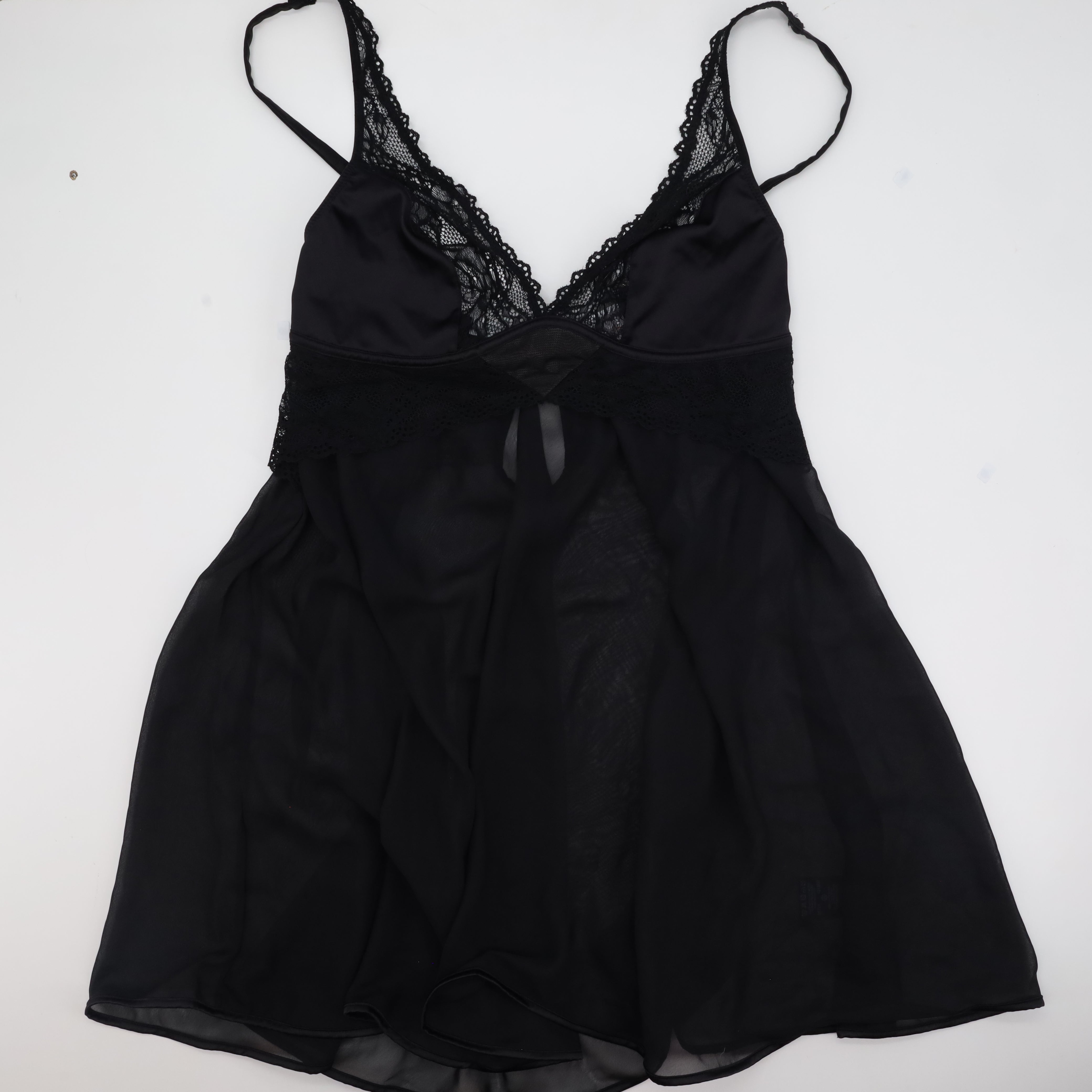 Nuisette RougeGorge Noir