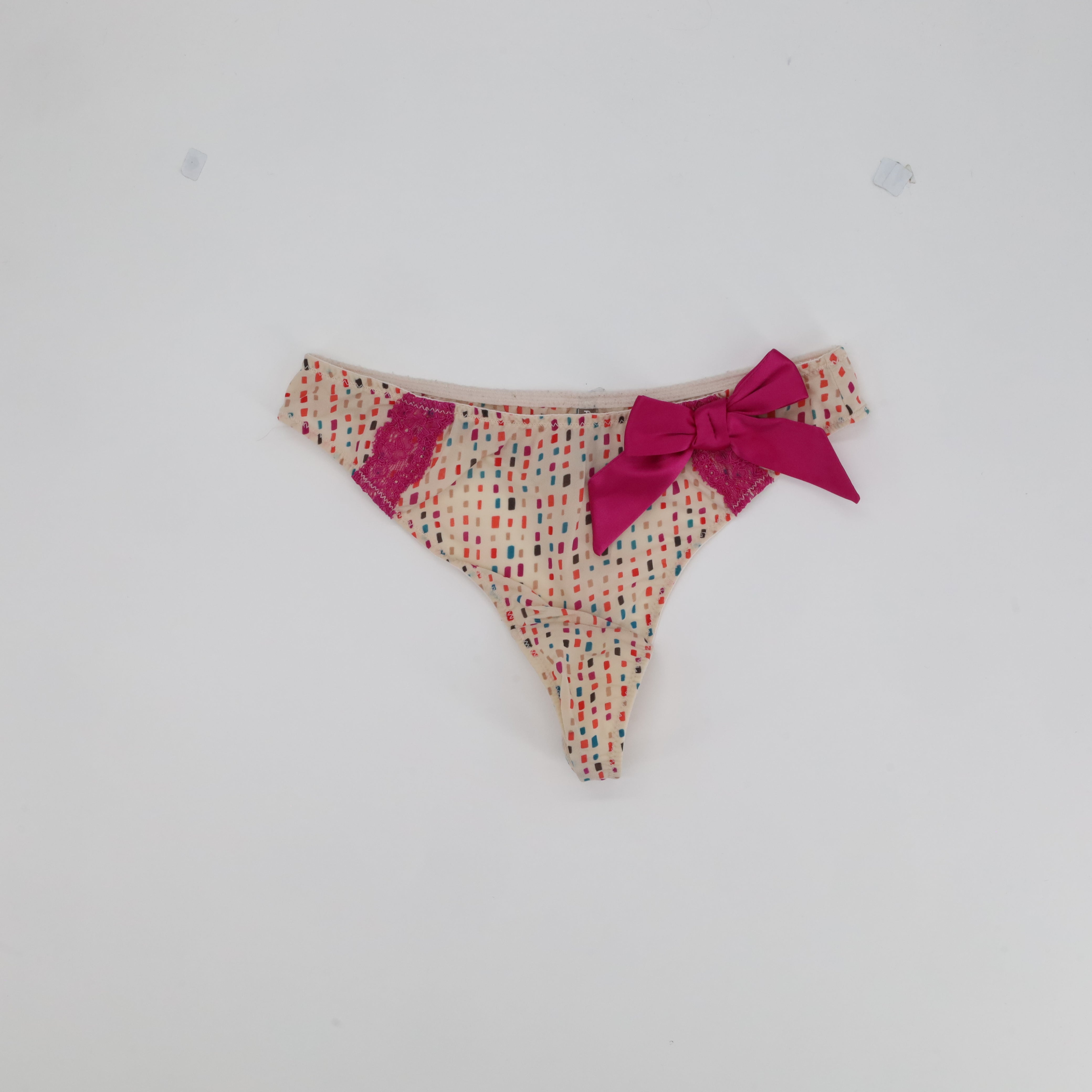 String RougeGorge Beige