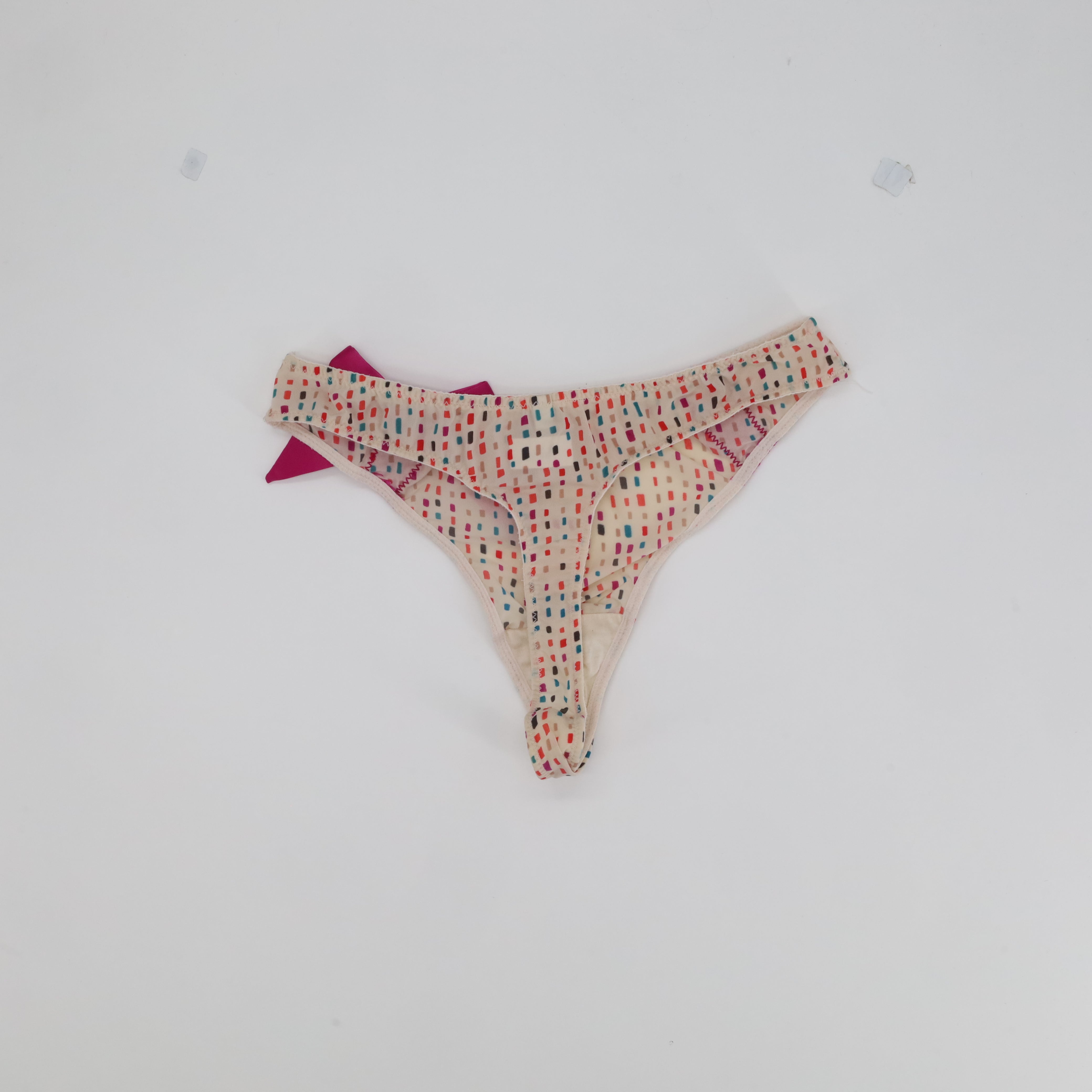 String RougeGorge Beige