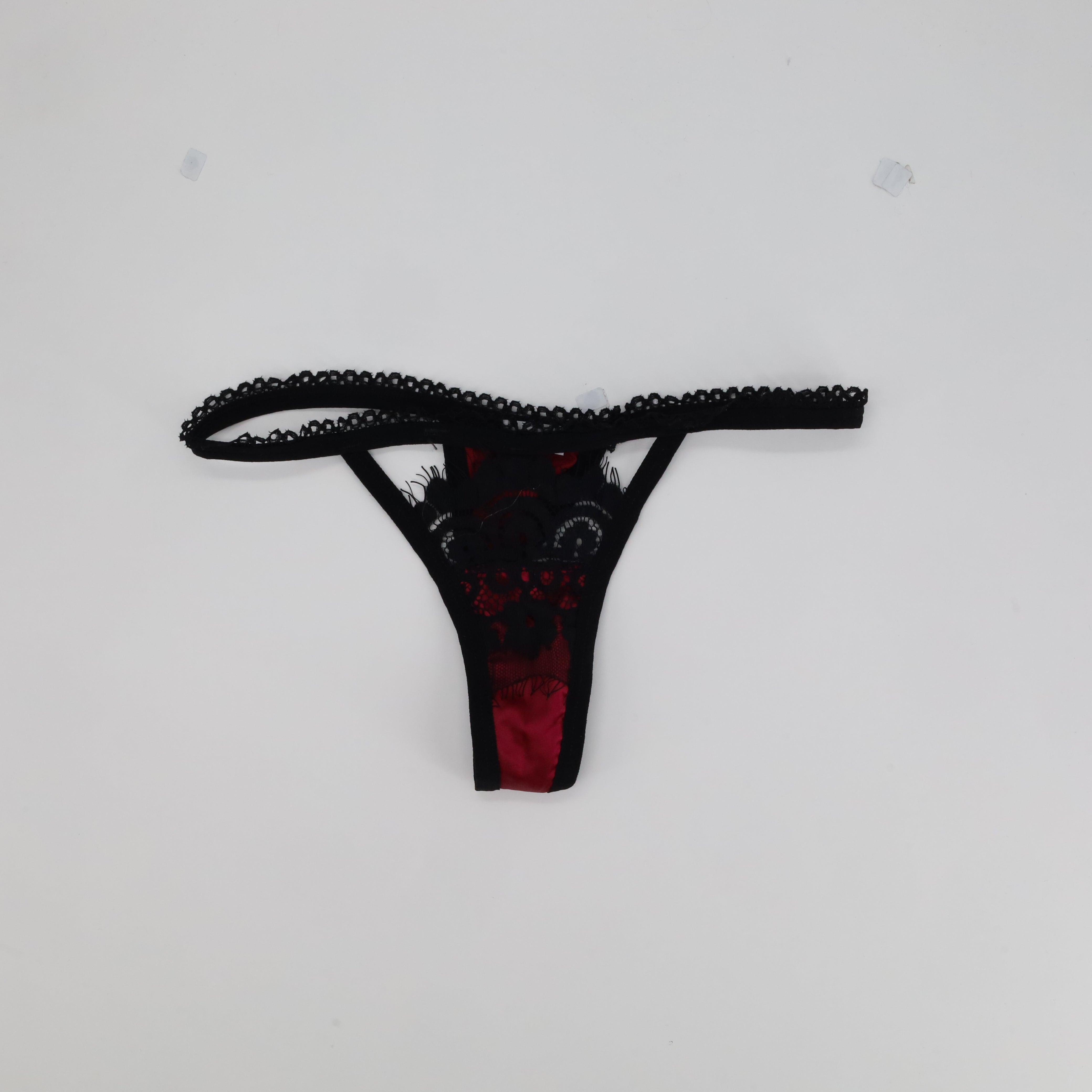 String Obsessive Noir