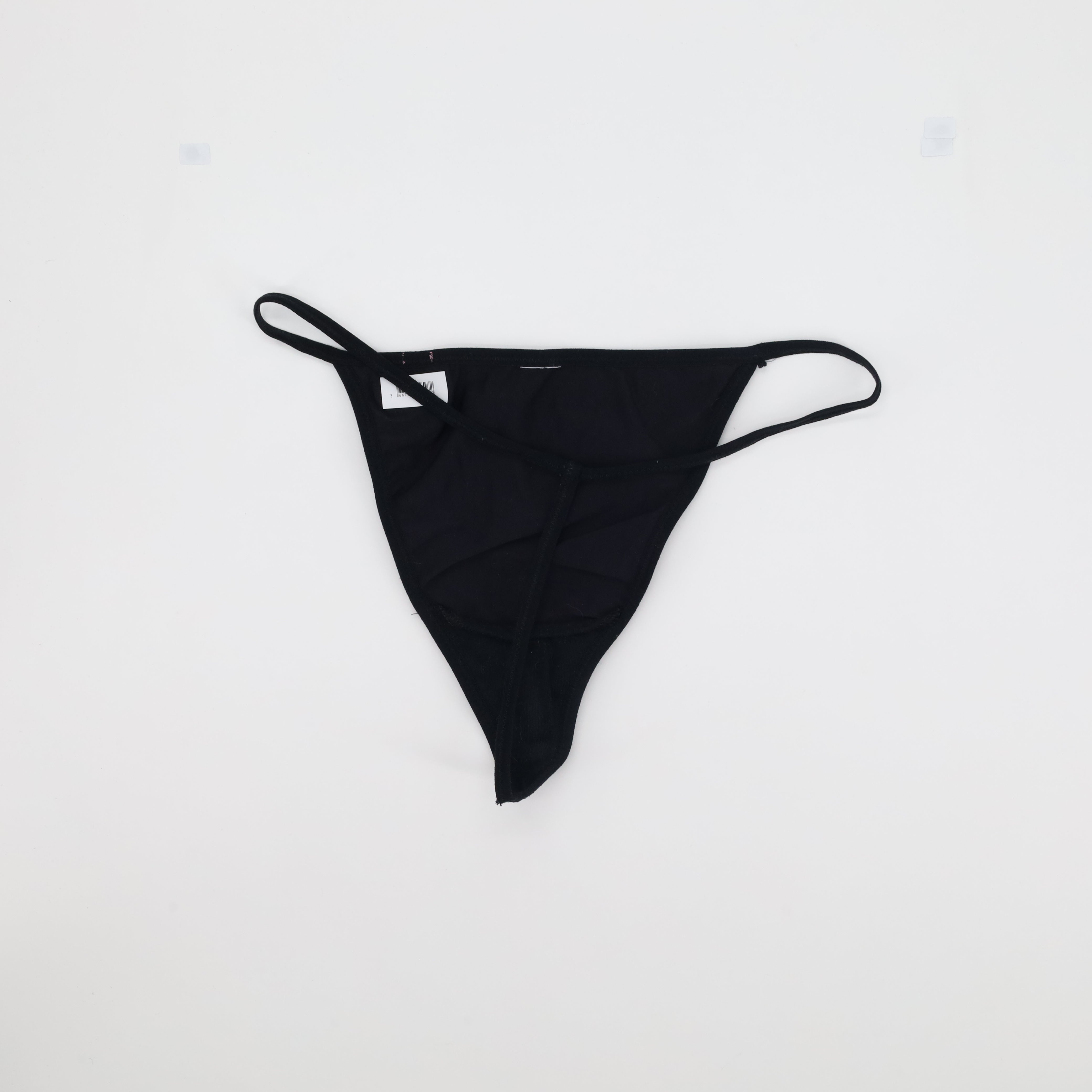 String DIM Noir
